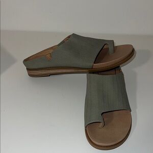 Dr. Scholl’s open toe sandals